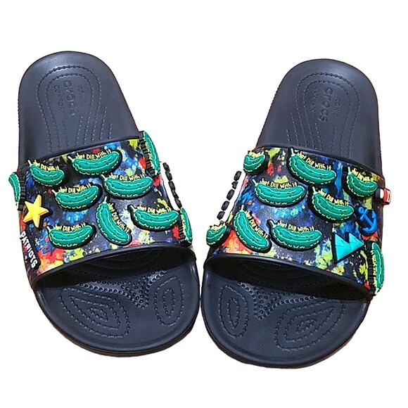 Crocs Patriots 'Just Dill With It' Pickle Graphics hotsauce sliders 11M - Picture 2 of 9